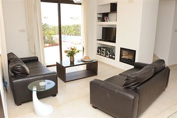 Platzia Beach Villas Lemba Екстер'єр фото