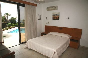 Platzia Beach Villas Lemba Екстер'єр фото